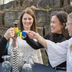 SoPro 12x Schnapsbecher Plastik 4 Cl Wiederverwendbar - Shotgläser 40 Milliliter Schwarz - Mehrweg Schnapsglas Zum Umhängen -Deutschland Herd Geheimnis Verkaufs-Shop 05a4b5baf4686f5818b55864b286a2b5