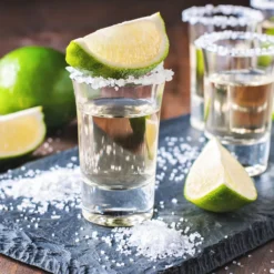 Shotgläser Set 12 Gläser Inklusive Ausgießhilfe -Deutschland Herd Geheimnis Verkaufs-Shop d5489ecfcbf179099ce0ff65c8561628